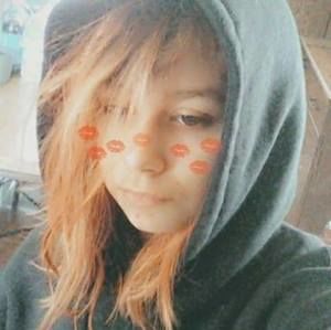 Meet your Posher, Manda